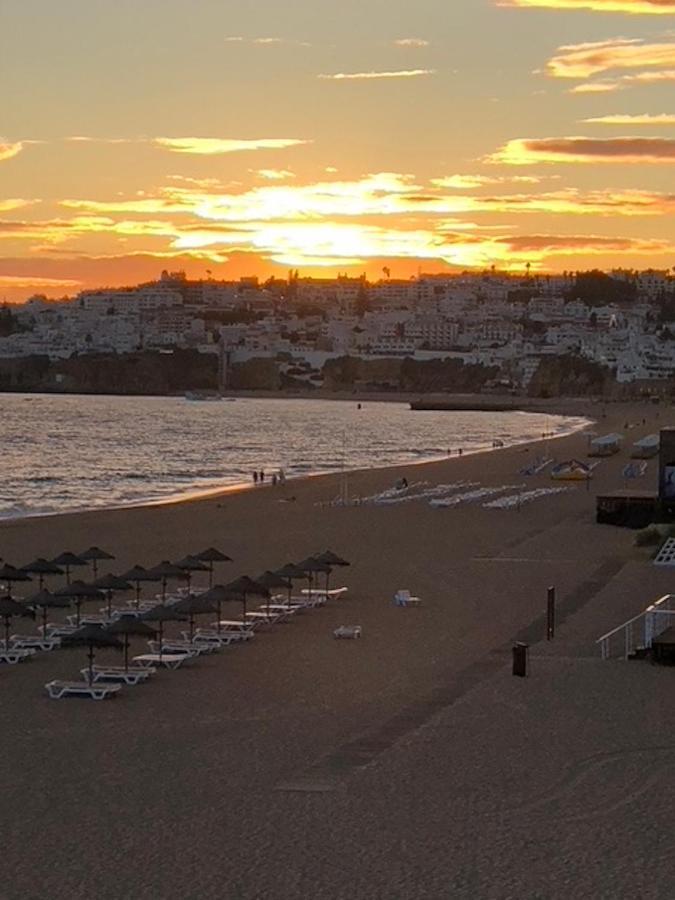 Magnifique Appartement Sur La Plage ... Αλμπουφέιρα Εξωτερικό φωτογραφία